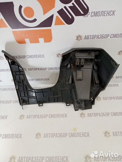 Накладка торпеды подрулевая Mazda 3 BK