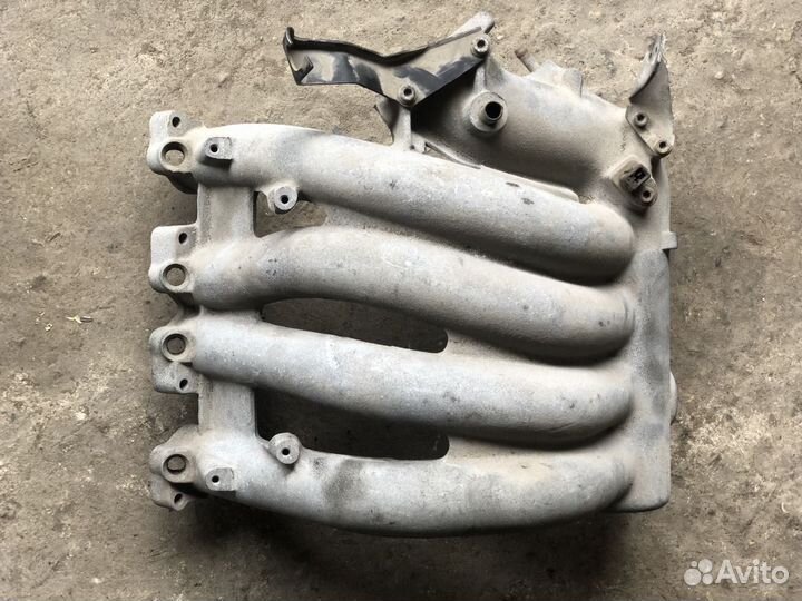 Впускной коллектор VAG 1.6 050133223D