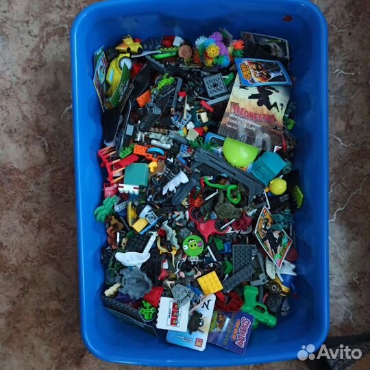 Продам ящик лего