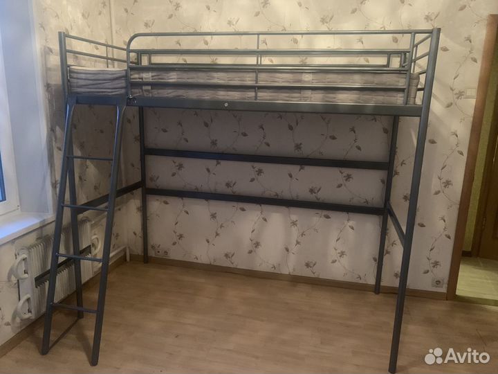 Кровать чердак IKEA с матрасом