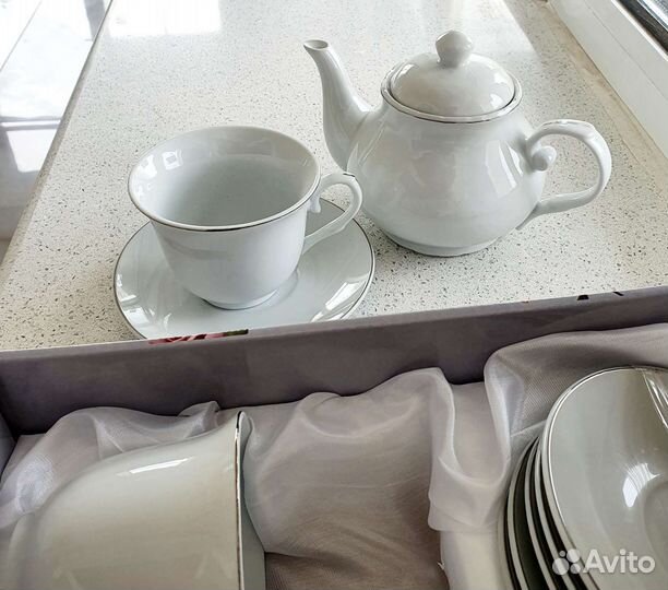 Сервиз новый чайный 13 предметов (на 6 персон)