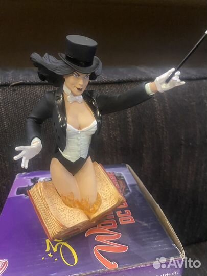 Фигурка Zatanna Bust DC Universe