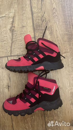 Кроссовки adidas