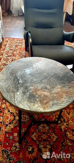 Часы из эпоксидной смолы. Ручная работа