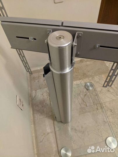 Стойка под телевизор 