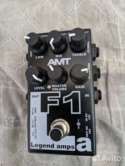 AMT F1 - гитарный предусилитель
