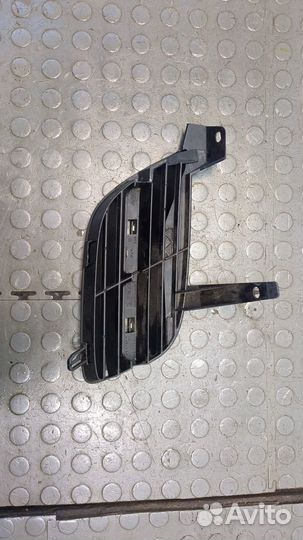 Решетка радиатора Nissan Almera N16, 2002