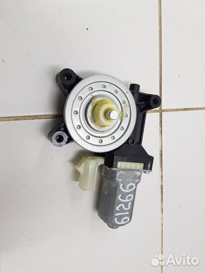 Моторчик стеклоподъемника задний правый