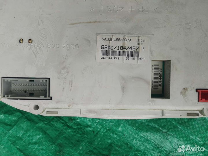 Щиток приборов Рено Симбол 2003г