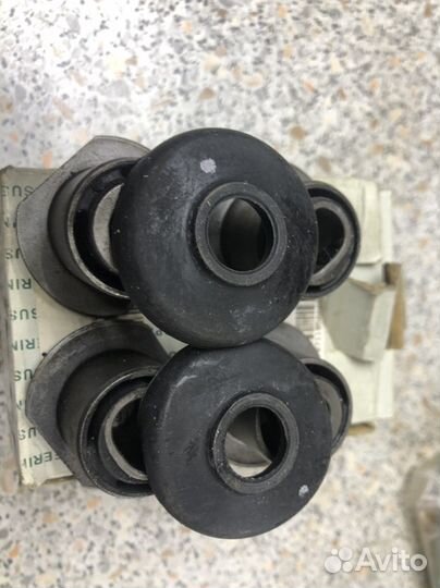 Сайлентблоки рулевой рейки hilux 12