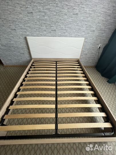 Кровать двухспальная 160 200 с мягким изголовьем