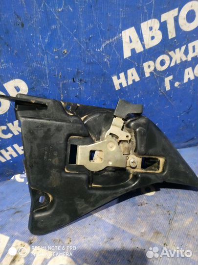 Крепление сиденья Ваз Лада 2110 седан 21083 2002