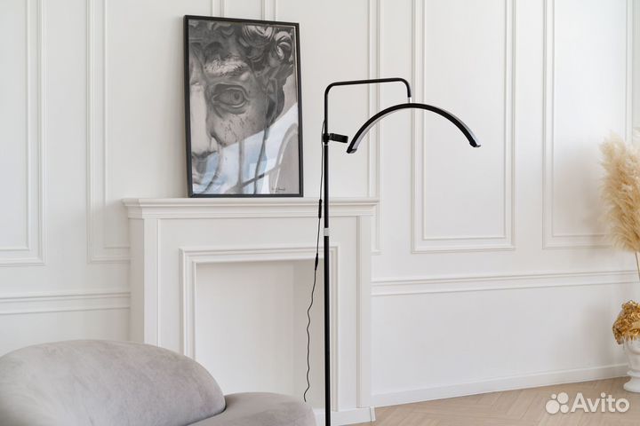 Бестеневая напольная лампа Луна