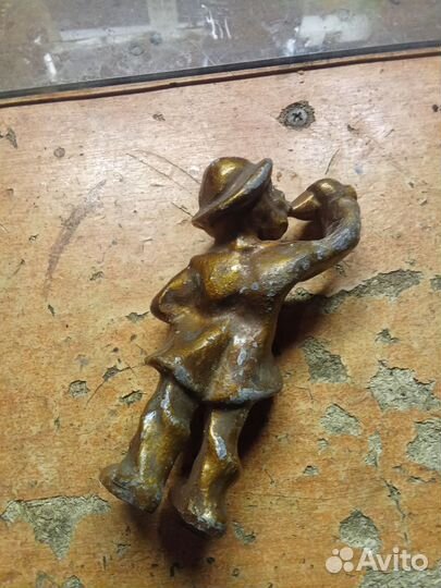 Статуэтка б/у