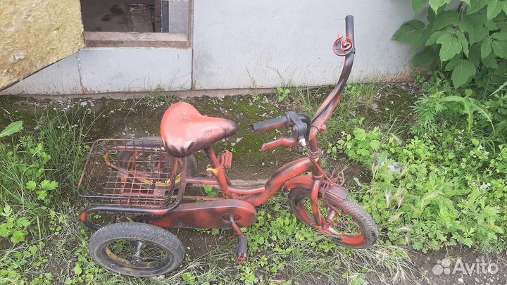 Трёхколёсный велосипед