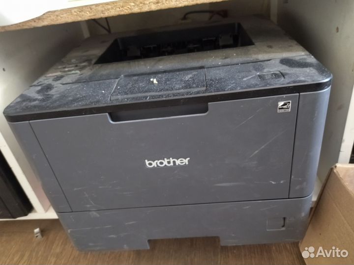 Шкаф металлический сейф, витрины, стойки