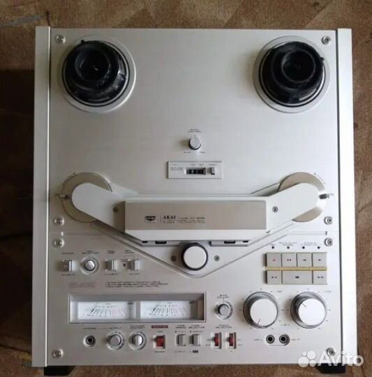Катушечный магнитофон Akai GX 646