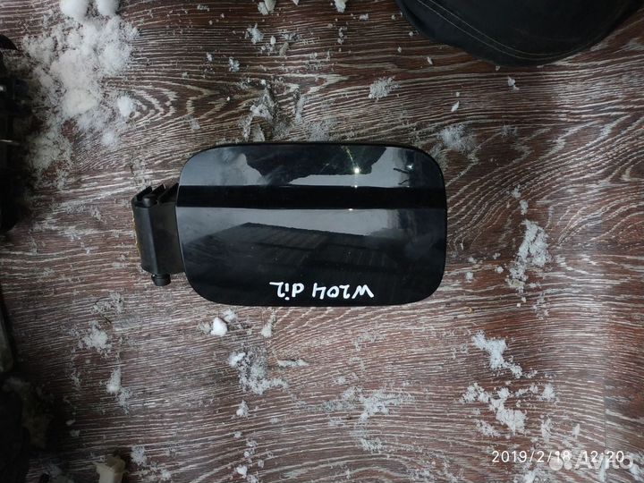 Лючок бензобака для Mercedes Benz W204 2007-2015