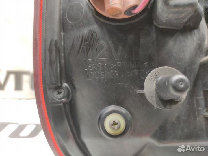 Стоп-сигнал правый Hyundai Terracan HP D4BH