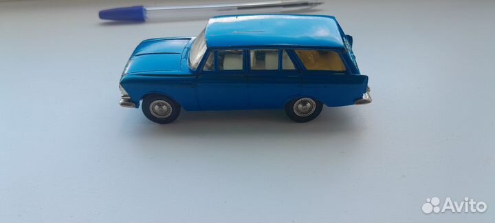 Модель автомобиля Москвич 427 1/43 СССР