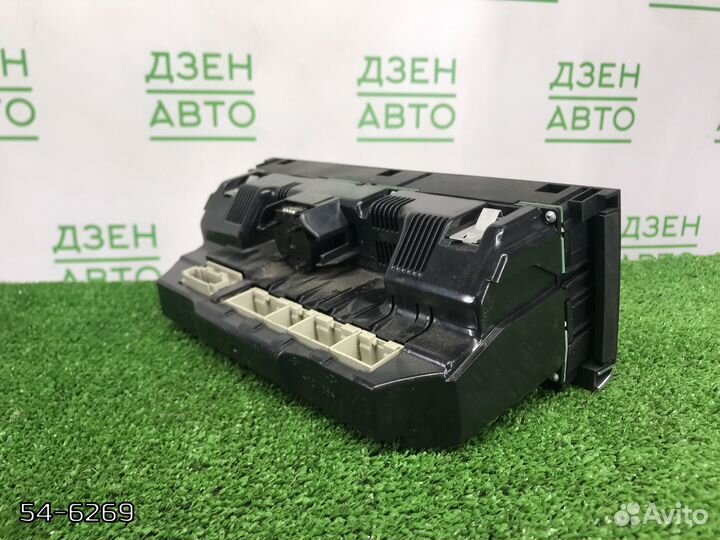 Блок управления климатической установкой Audi A6 C