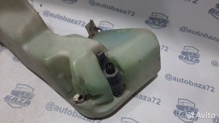 Бачок омывателя Audi A8 D2 AUW 1999