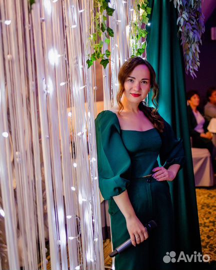 Ведущая Виктория Рыбкина + DJ + живой вокал