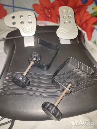 Игровой руль с педалями для пк
