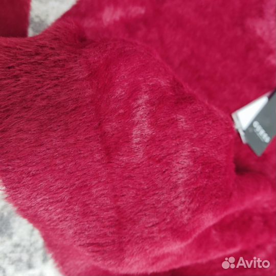 Свитер Guess s