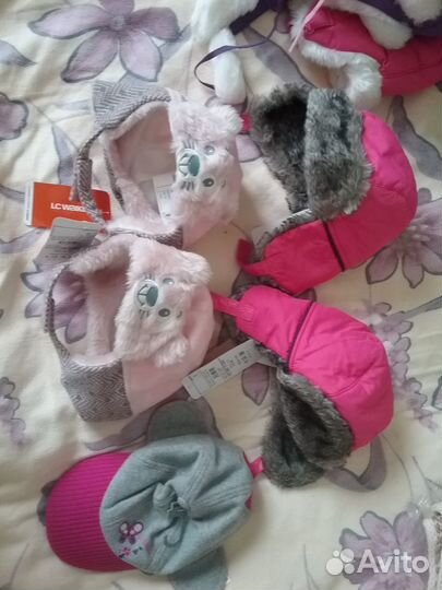 Новые шапки на девочку. Размеры разные