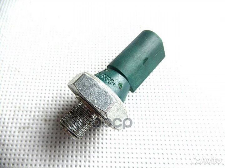 Датчик давл.масла audi A1 1.2 tfsi 2010