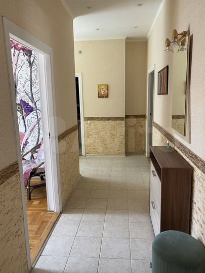 2-к. квартира, 67 м², 2/3 эт.