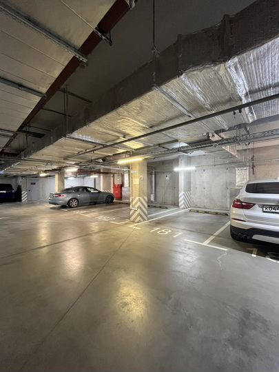 Машиноместо, 15 м²