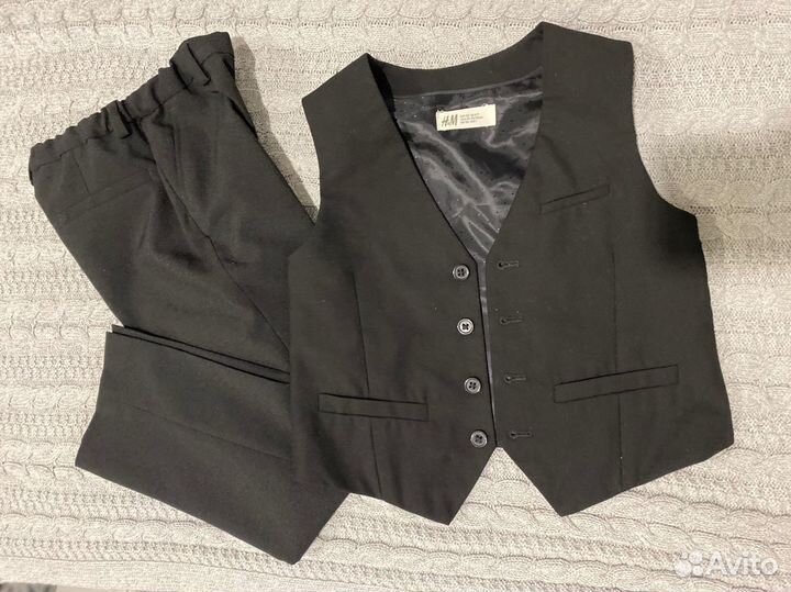 Костюм H&M 122р (школьный)
