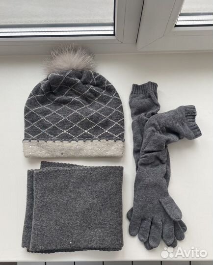 Шапка шарф и перчатки