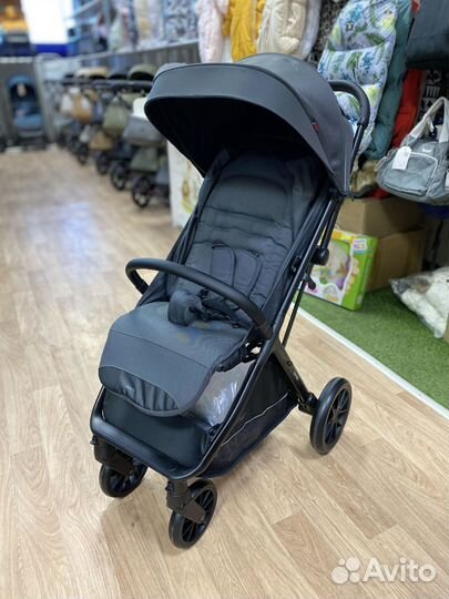 Коляска прогулочная Carrello Nero