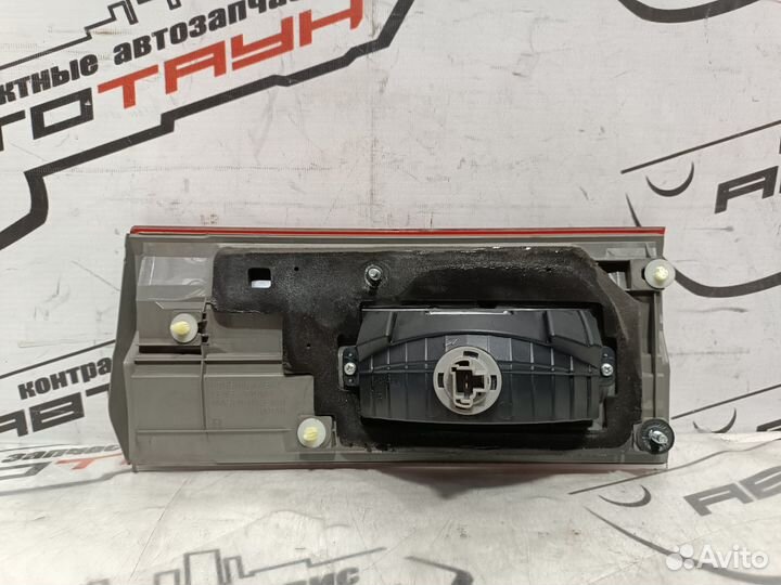 Фальшпанель mitsubishi delica D:5 CV1W CV2W CV4W CV5W 1143231 правая 8336A028 KA9487Z