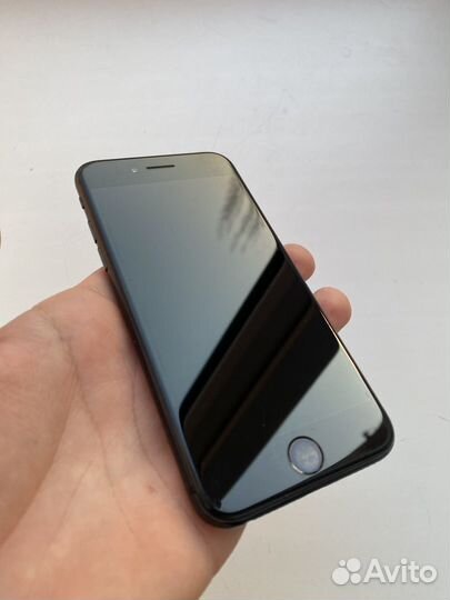 iPhone SE (2020), 64 ГБ