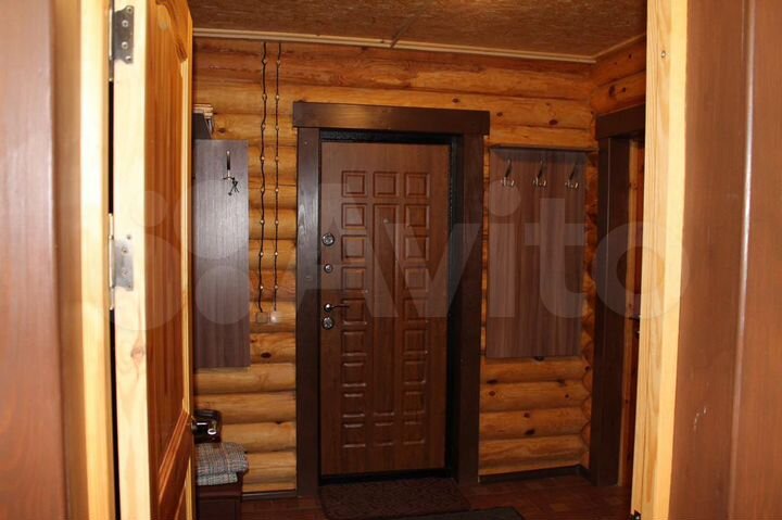 Дом 170 м² на участке 8 сот.