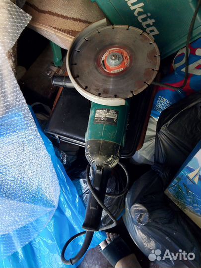 Болгарка makita большая