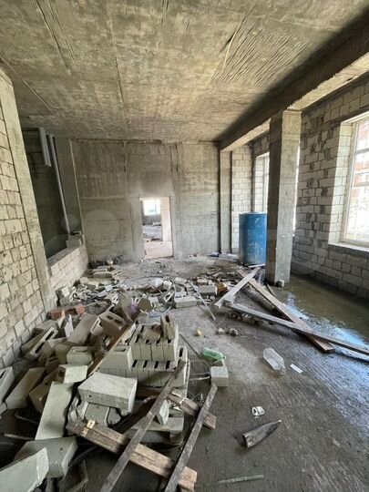 Своб. планировка, 94 м², 1/3 эт.