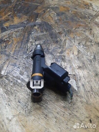 Форсунка Mazda 6 хэтчбэк 5 дв. 2.0 LF17 2008