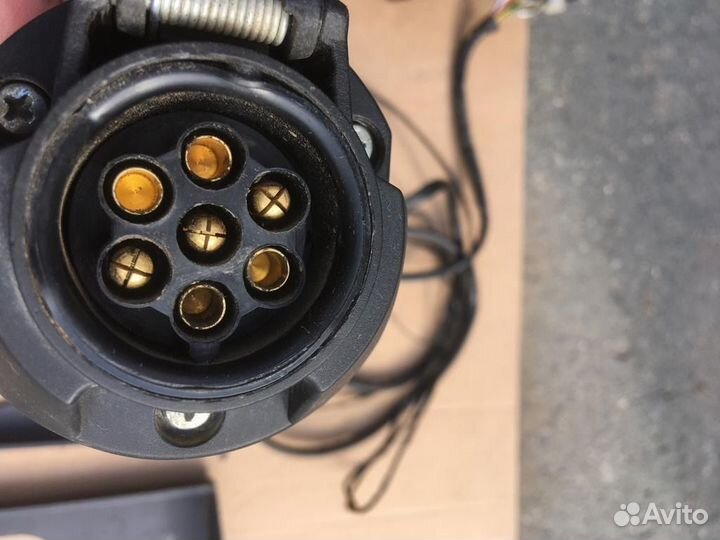 Фаркоп на geely Atlas Pro