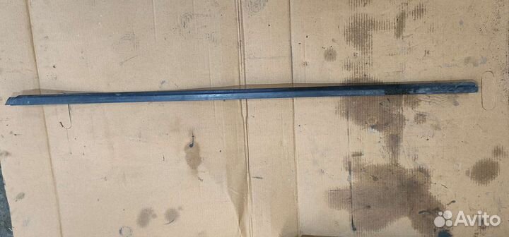 Молдинг порога передний левый Туарег