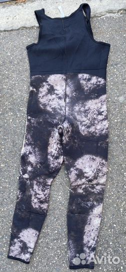 Костюм для дайвинга и серфинга