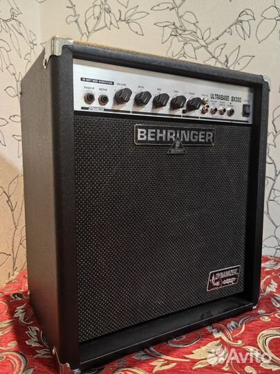 Комбоусилитель басовый Behringer ultrabass bx300