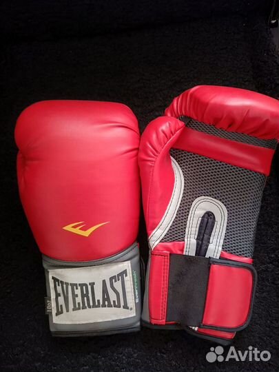 Боксерские перчатки 10 oz Everlast