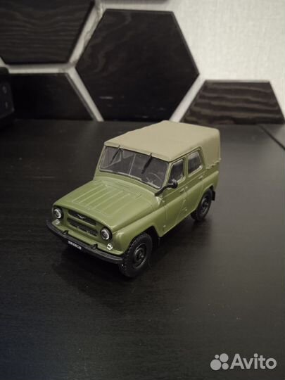 Модель автомобиля УАЗ - 4695