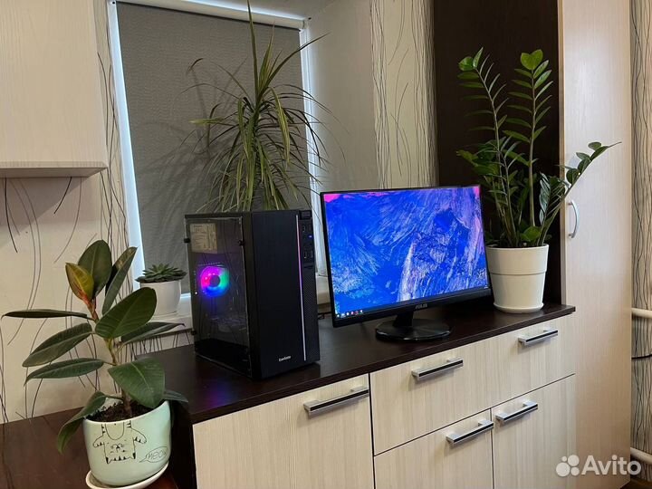 Компьютер для онлайн игр с подсветкой