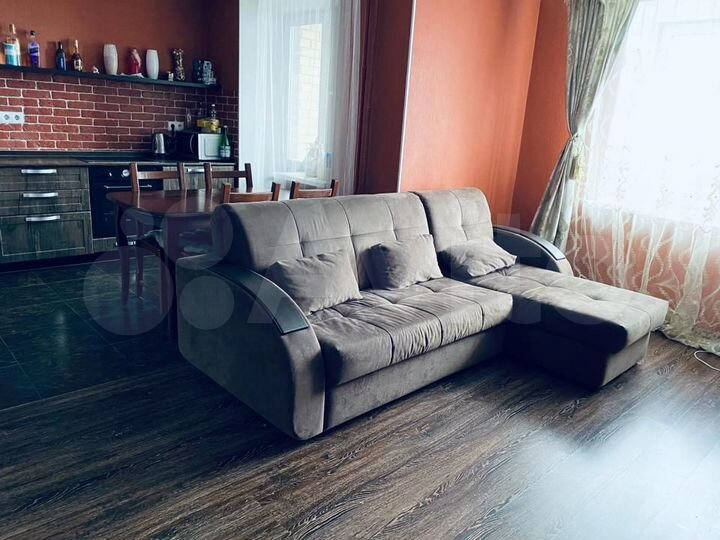 4-к. квартира, 89 м², 3/10 эт.